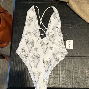 Brand new Skatie suit!